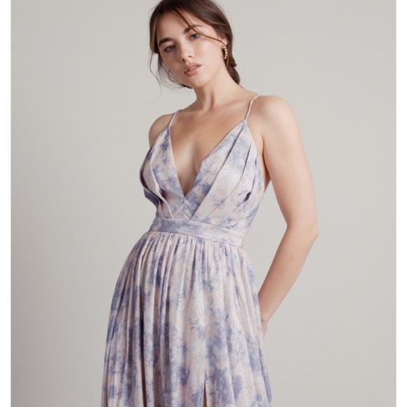 PLEATED TIE-DYE SLIT MAXI DRESS IN PURPLE PINK - Picture 3 of 3